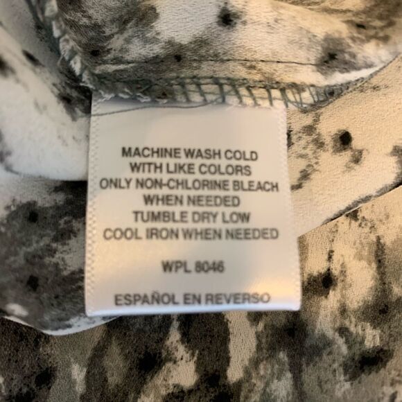 Bar III grey black & white print wrap blouse - Picture 8 of 8